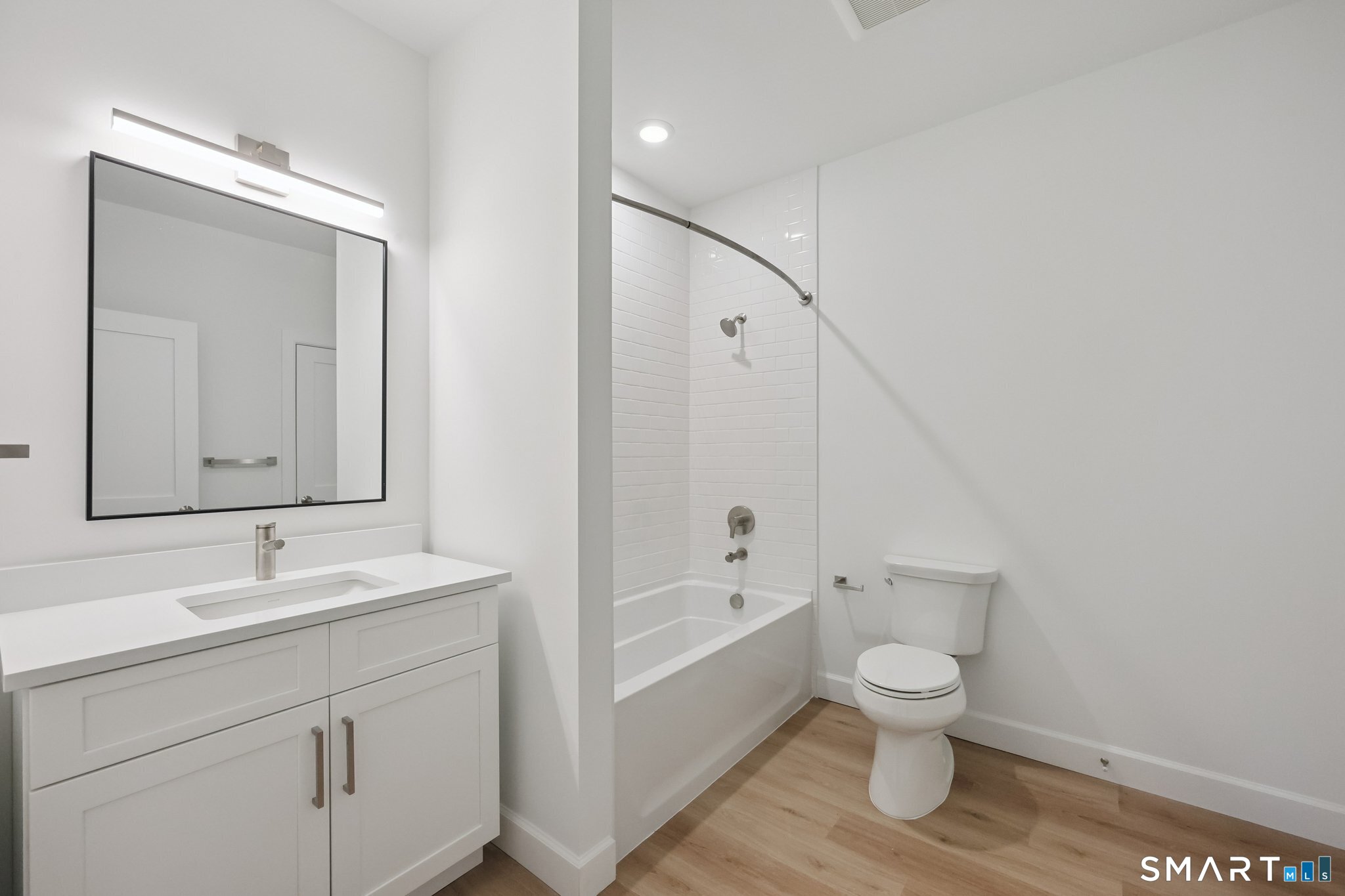 131 Beach Road, Unit 210 Fairfield, CT 06824 - Photo 14 of 24