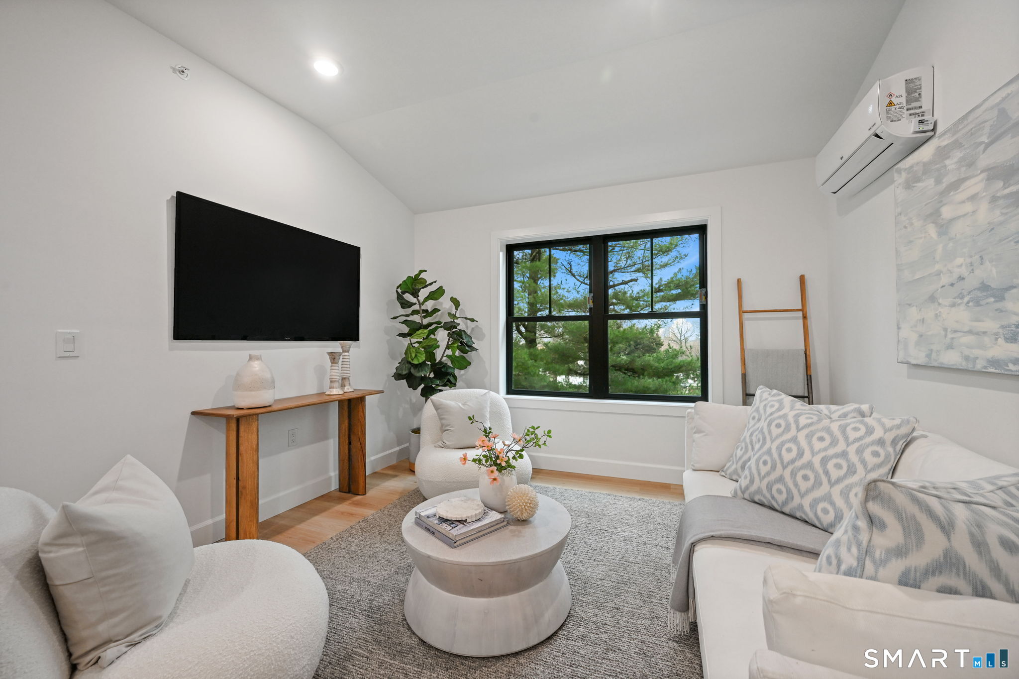 131 Beach Road, Unit 210 Fairfield, CT 06824 - Photo 5 of 24