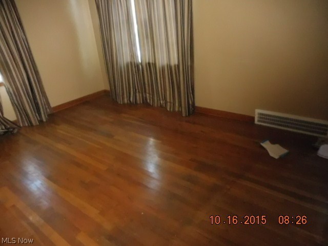 1115 Villaview Road Cleveland, OH 44119 - Photo 4 of 10 Gallery Image 4