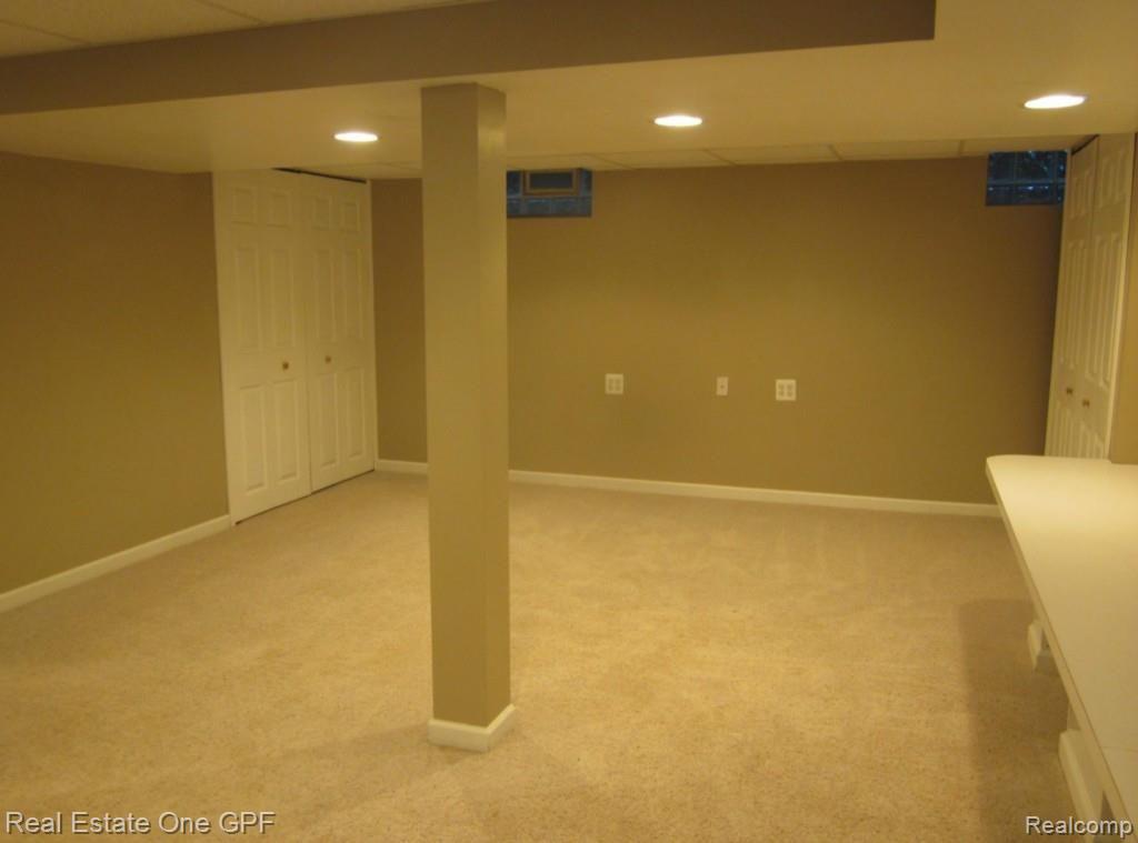 425 Lothrop Road Grosse Pointe, MI 48236 - Photo 20 of 26 IMG_2546.jpg