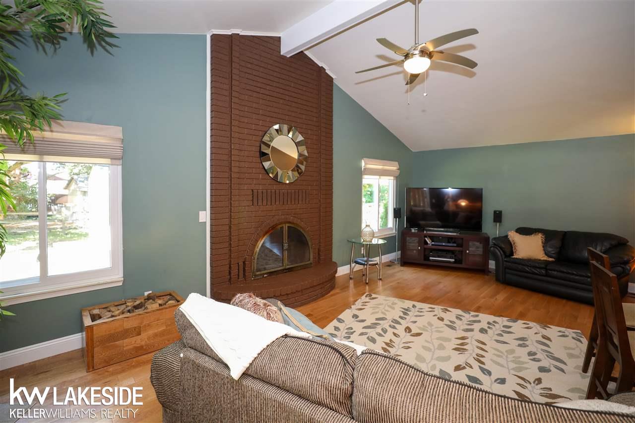 47615 Barbara Road Macomb, MI 48044 - Photo 16 of 42 50017932-15.JPG