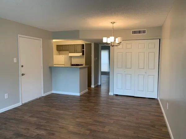 $95,000 | 6724 Quail Hollow Court, Unit 3, Memphis, TN 38120