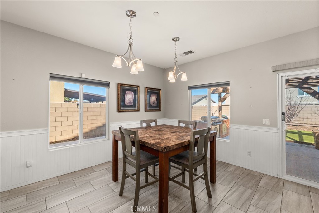 13374 Luna Road Victorville, CA 92392 - Photo 6 of 33