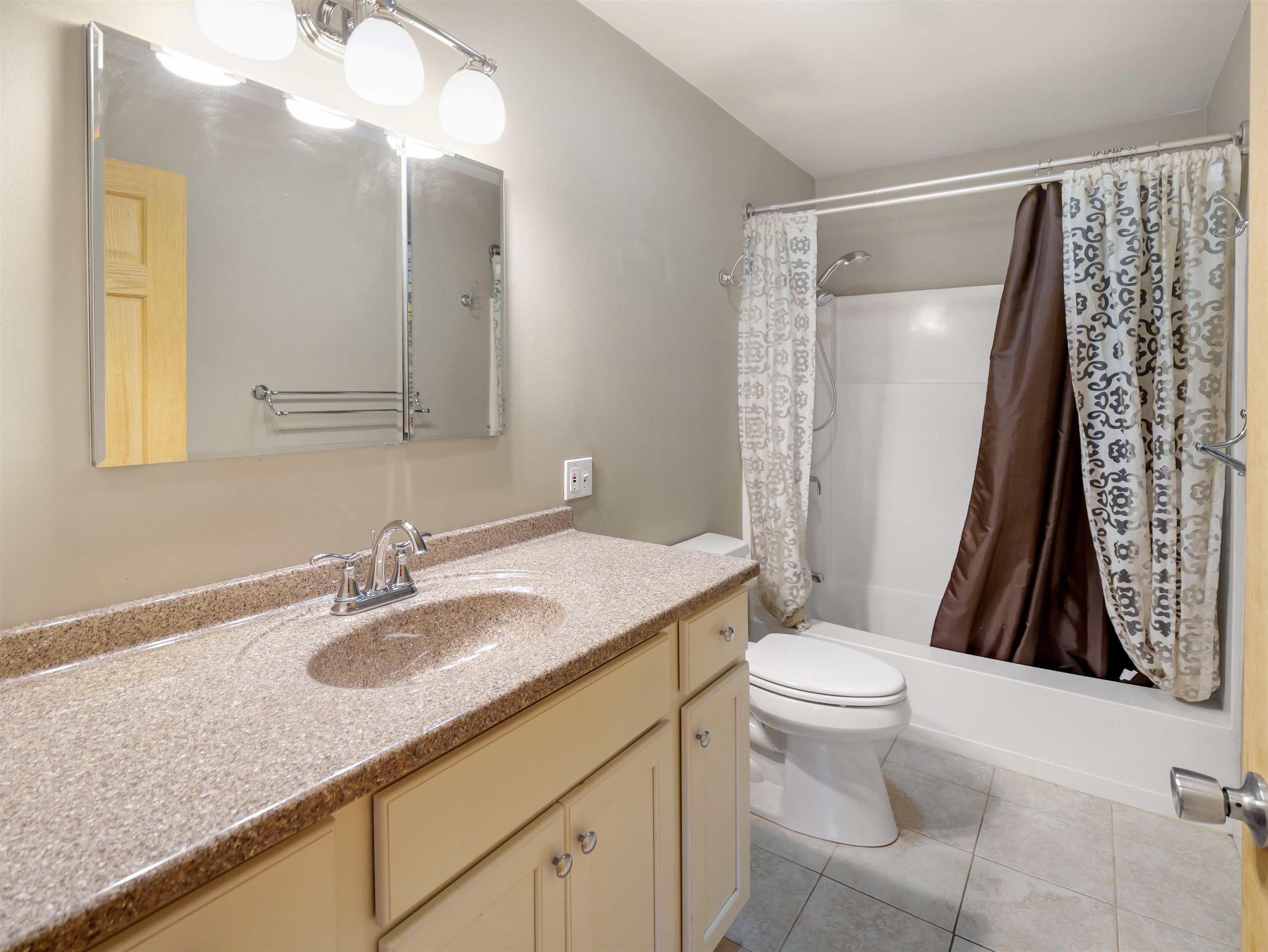 15 Emeritus Street Rutland, VT 05701 - Photo 21 of 44