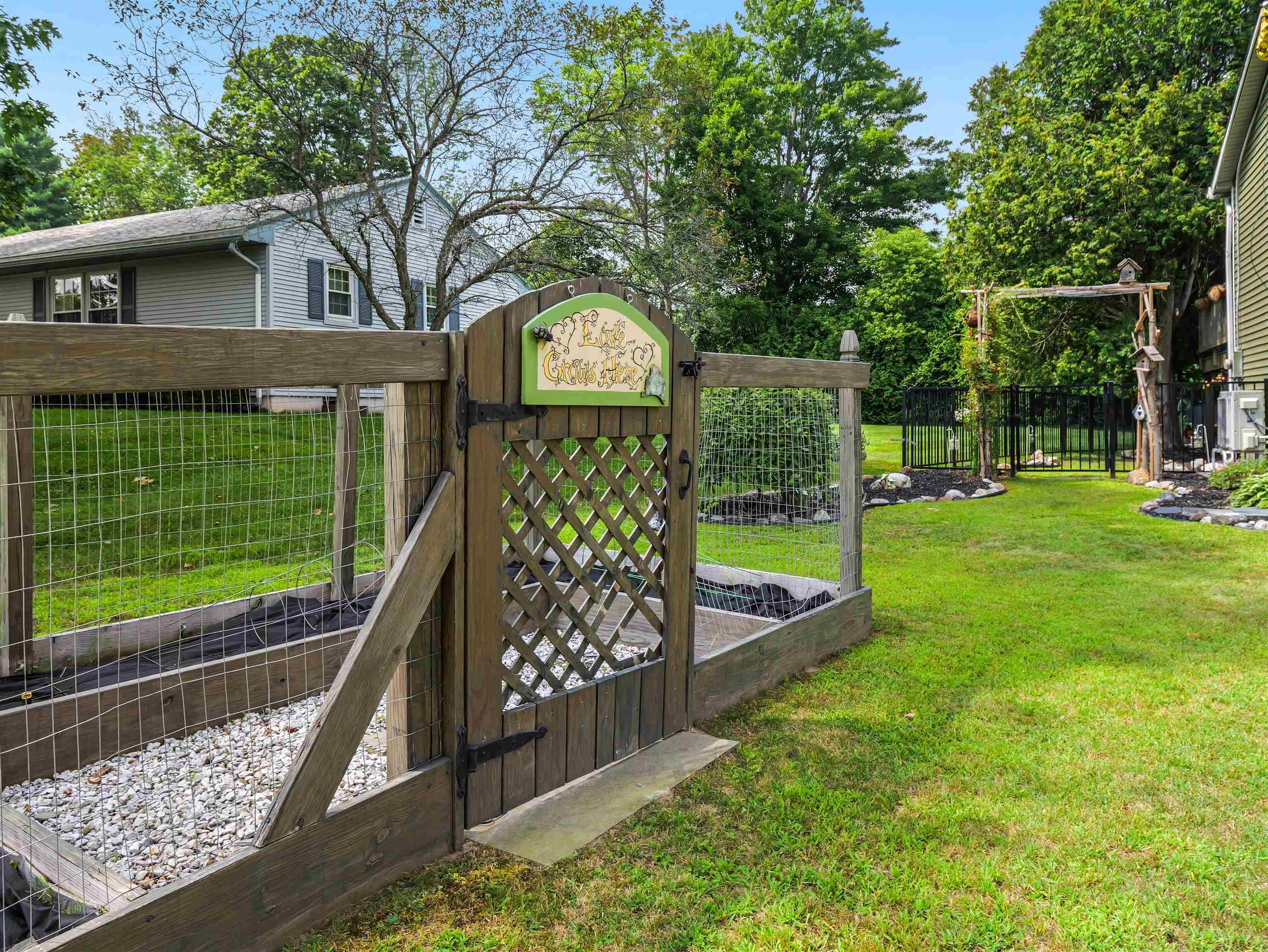 15 Emeritus Street Rutland, VT 05701 - Photo 4 of 44