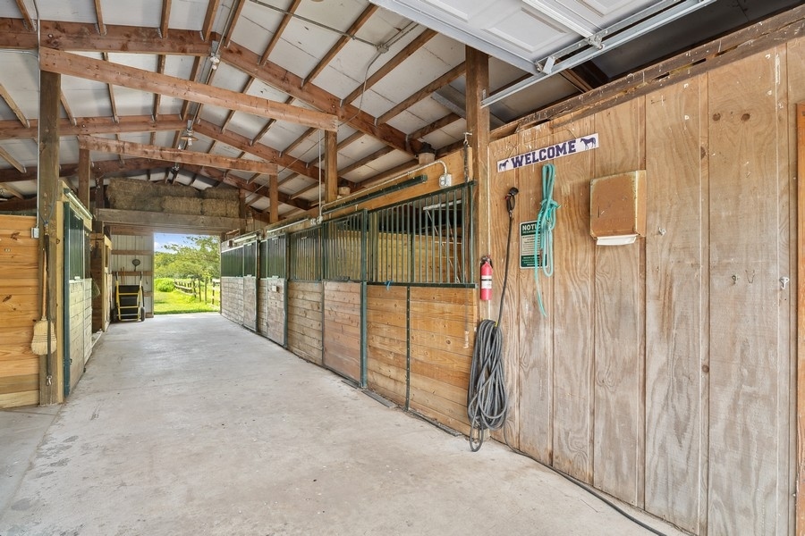 43375 Hunt Club Road Zion, IL 60099 - Photo 27 of 56 a view of a garage