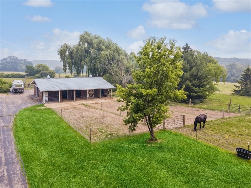 43375 Hunt Club Road Zion, IL 60099 - Photo 36 of 56 a front view of a house with a yard