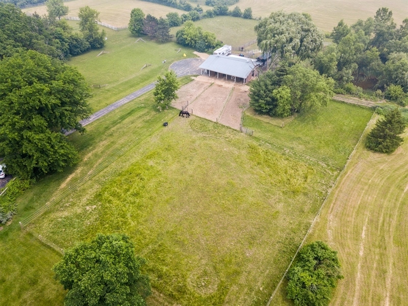 43375 Hunt Club Road Zion, IL 60099 - Photo 41 of 56 a view of a yard with an outdoor space