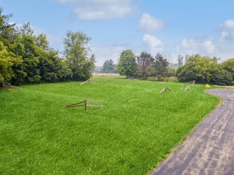 43375 Hunt Club Road Zion, IL 60099 - Photo 43 of 56 a view of a field of grass and trees