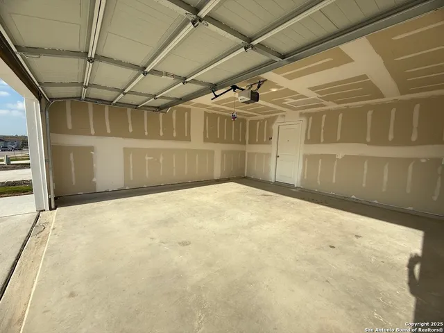 $1,395 | 252 Ottawa Way, New Braunfels, TX 78130