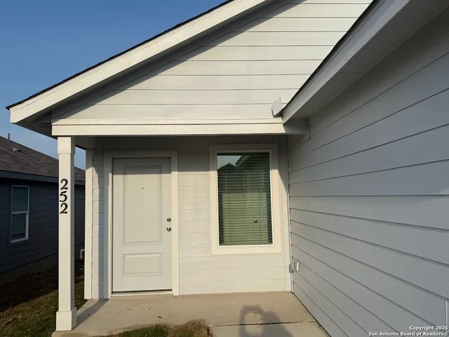$1,395 | 252 Ottawa Way, New Braunfels, TX 78130