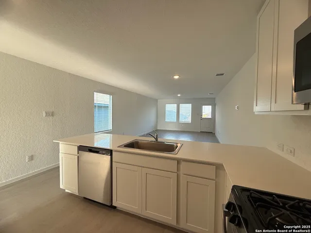 $1,395 | 252 Ottawa Way, New Braunfels, TX 78130