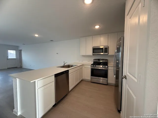 $1,395 | 252 Ottawa Way, New Braunfels, TX 78130