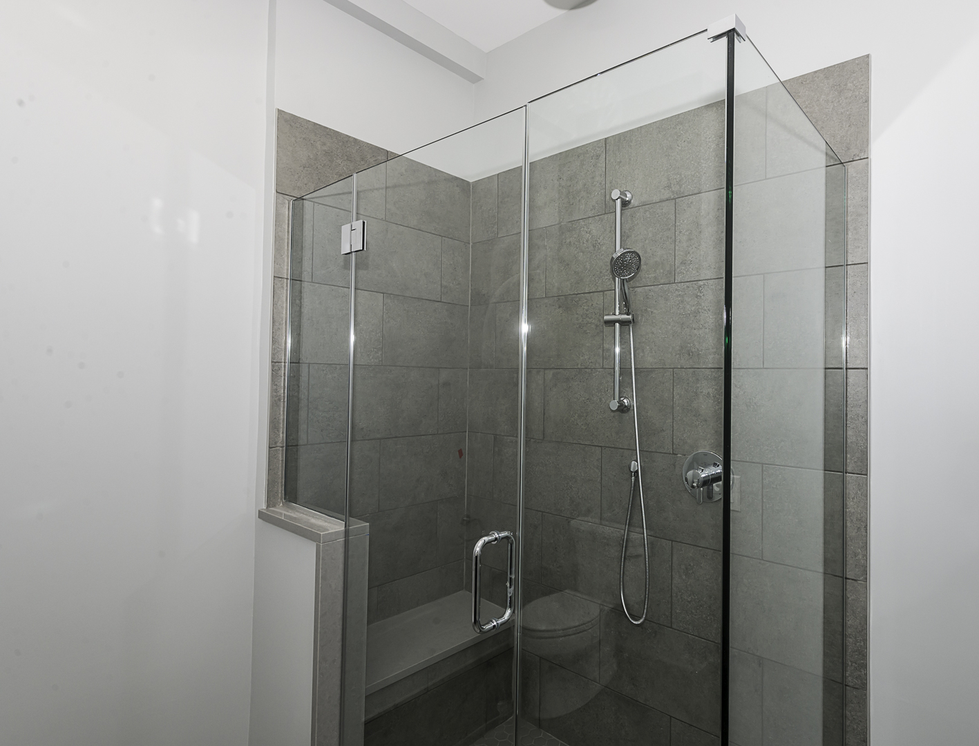520 North Western Avenue, Unit 4B Chicago, IL 60612 - Photo 12 of 35 a bathroom with a shower and toilet