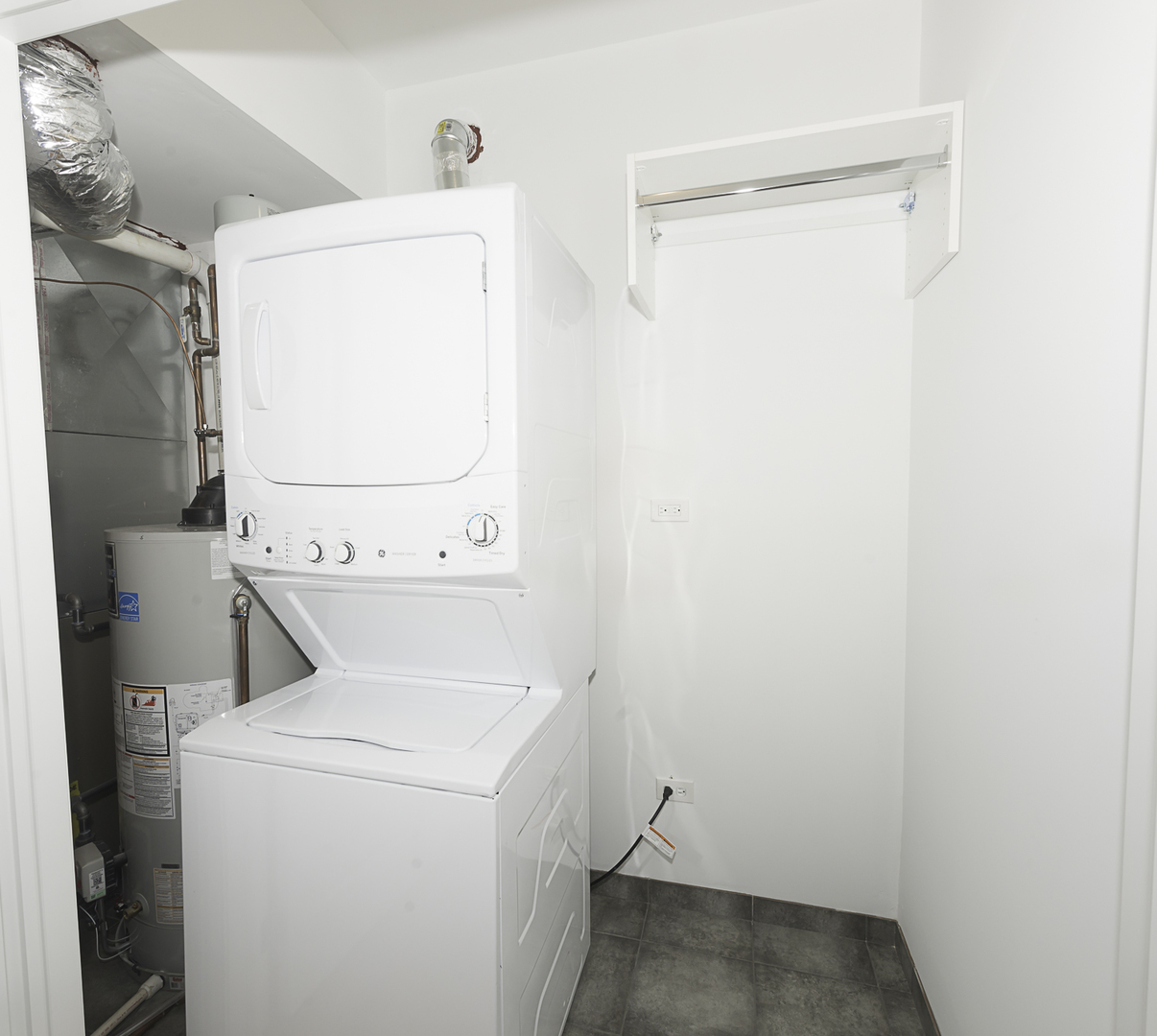 520 North Western Avenue, Unit 4B Chicago, IL 60612 - Photo 20 of 35 a view of bathroom with utility and washer