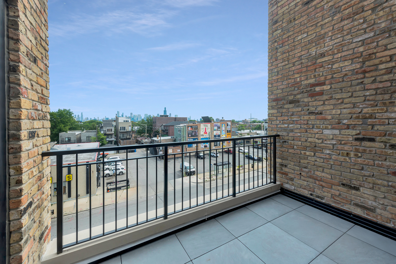 520 North Western Avenue, Unit 4B Chicago, IL 60612 - Photo 29 of 35 a view of city from balcony