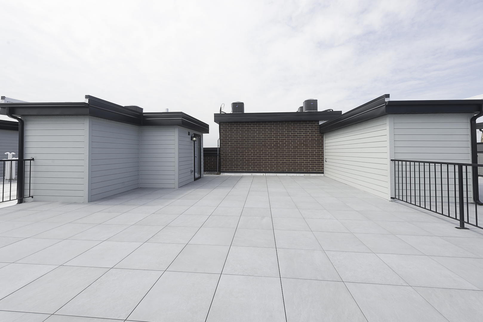 520 North Western Avenue, Unit 4B Chicago, IL 60612 - Photo 9 of 35