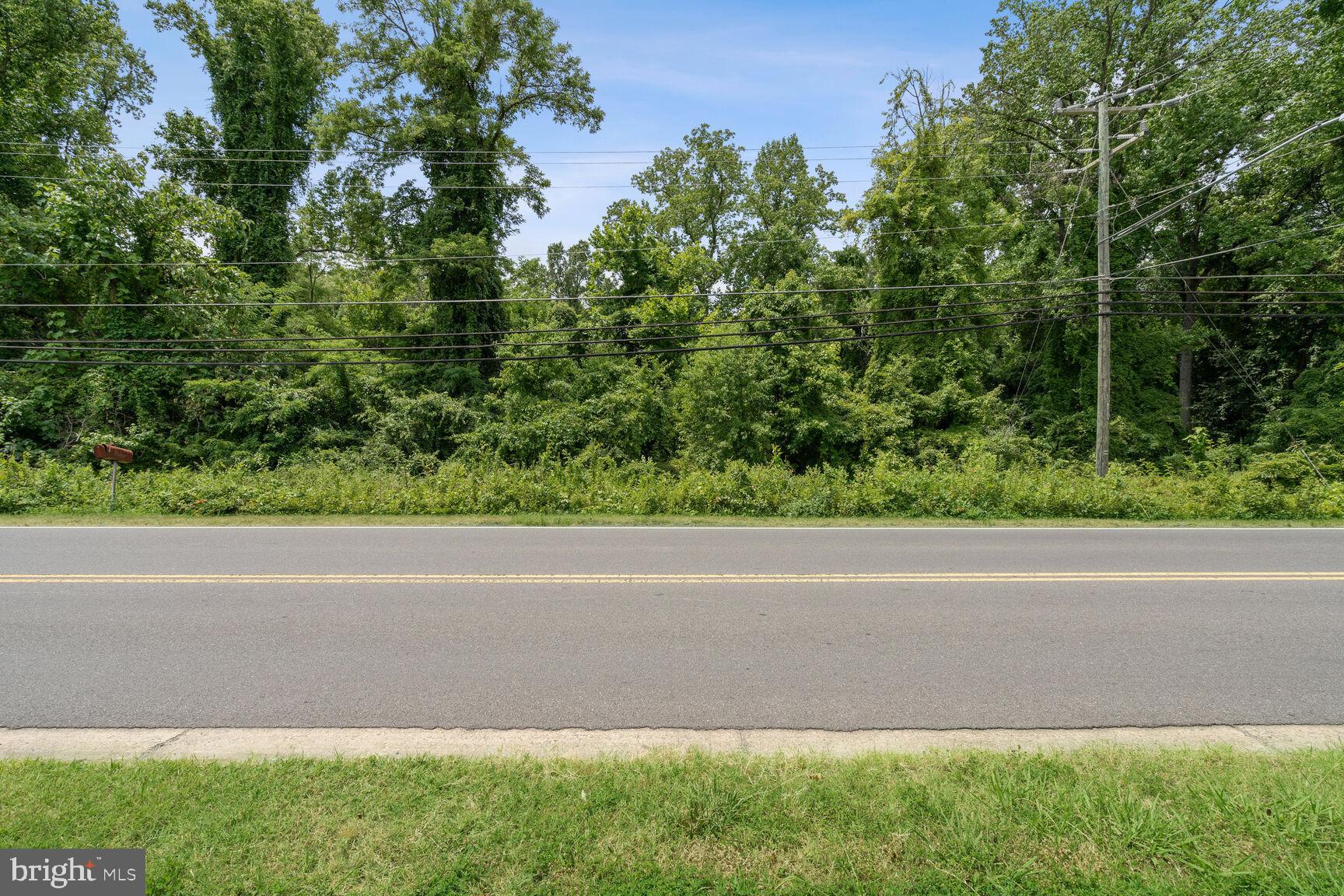 19022 Fuller Heights Road Triangle, VA 22172 - Photo 3 of 4