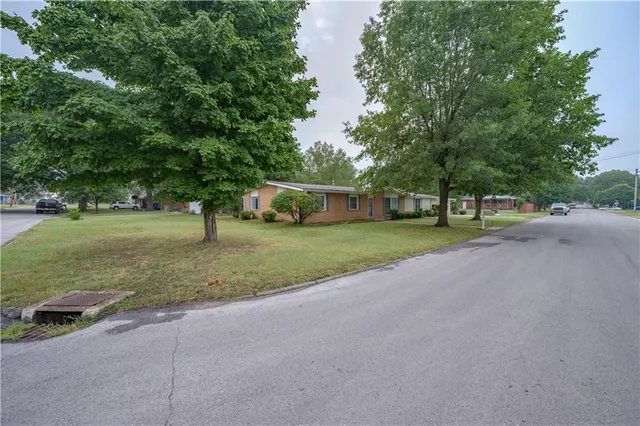 $180,000 | 111 North Edgewood Drive, Coffeyville, KS 67337