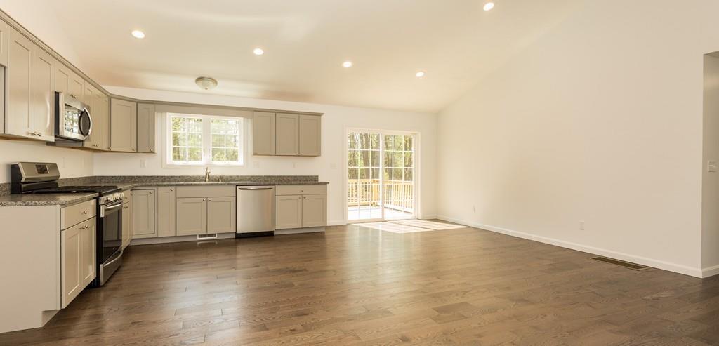 8 Old Stage Road West Wareham, MA 02576 - Photo 12 of 32