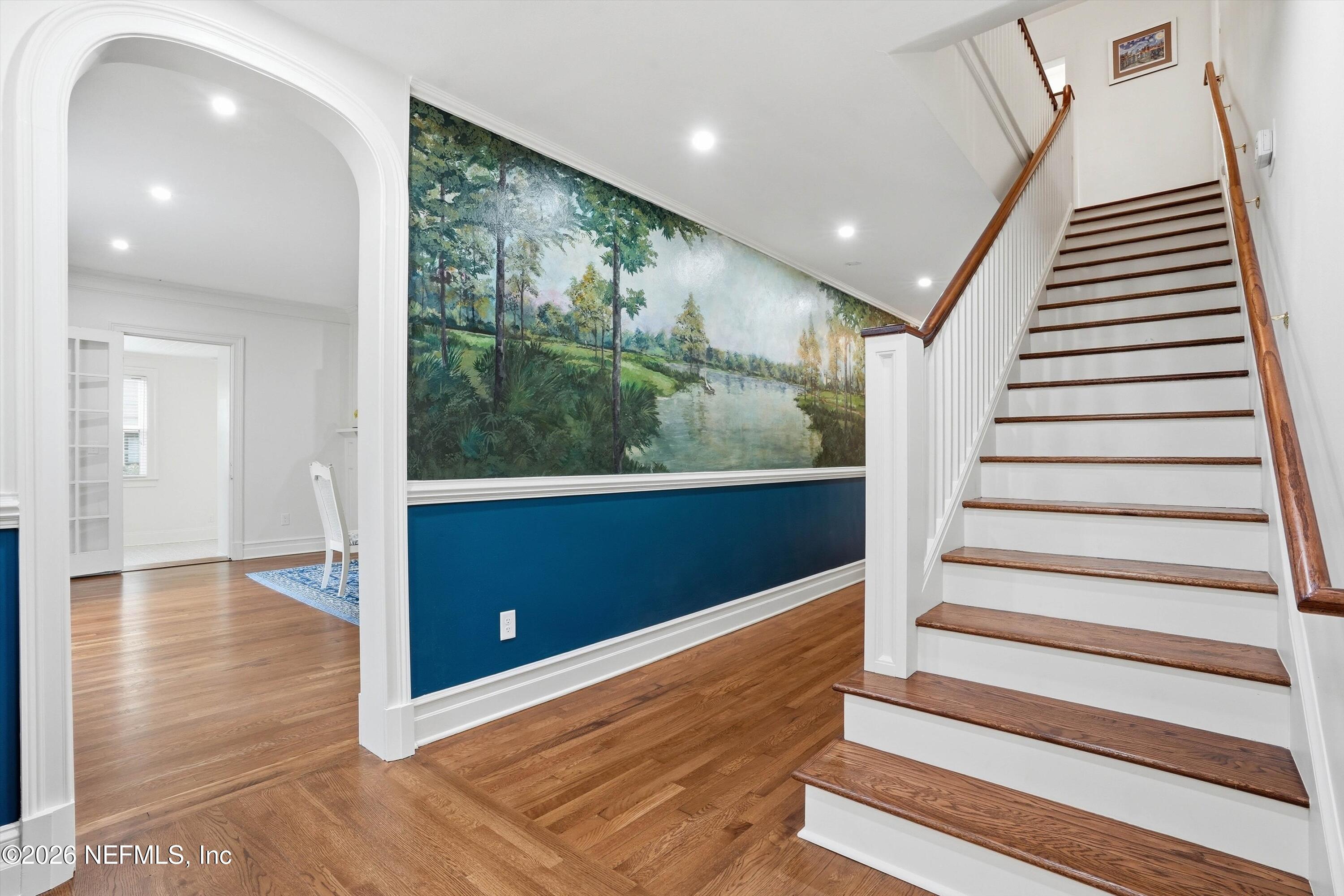 1841 River Road Jacksonville, FL 32207 - Photo 11 of 54 Stairs