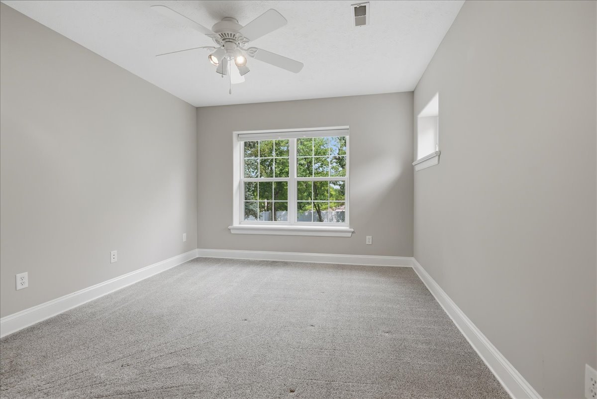 2202 Bloomingdale Road Bloomington, IL 61705 - Photo 32 of 44