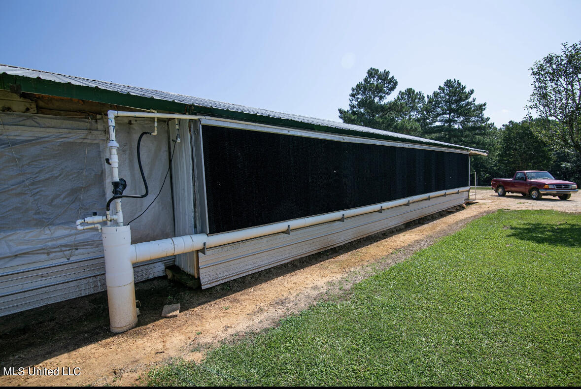127 Progress Road Prentiss, MS 39474 - Photo 4 of 10 40818134-30B0-4616-A8DC-1D203A965506_1_2