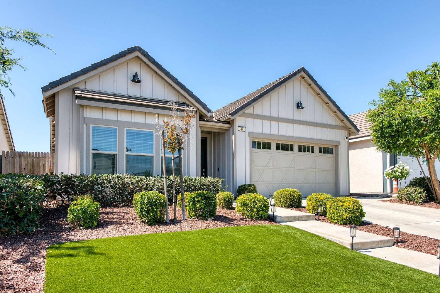 616 Expedition Way Madera, CA 93636 - Photo 4 of 66
