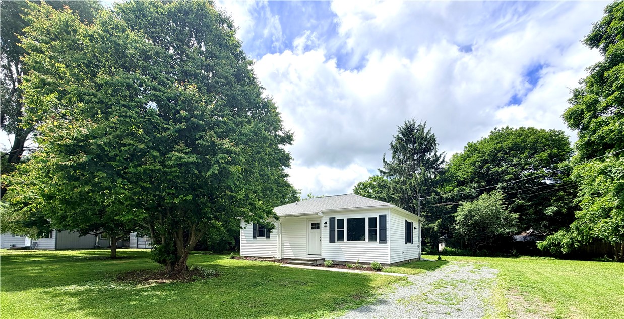 209 Chambers Street Catlin, NY 14812 - Photo 2 of 27
