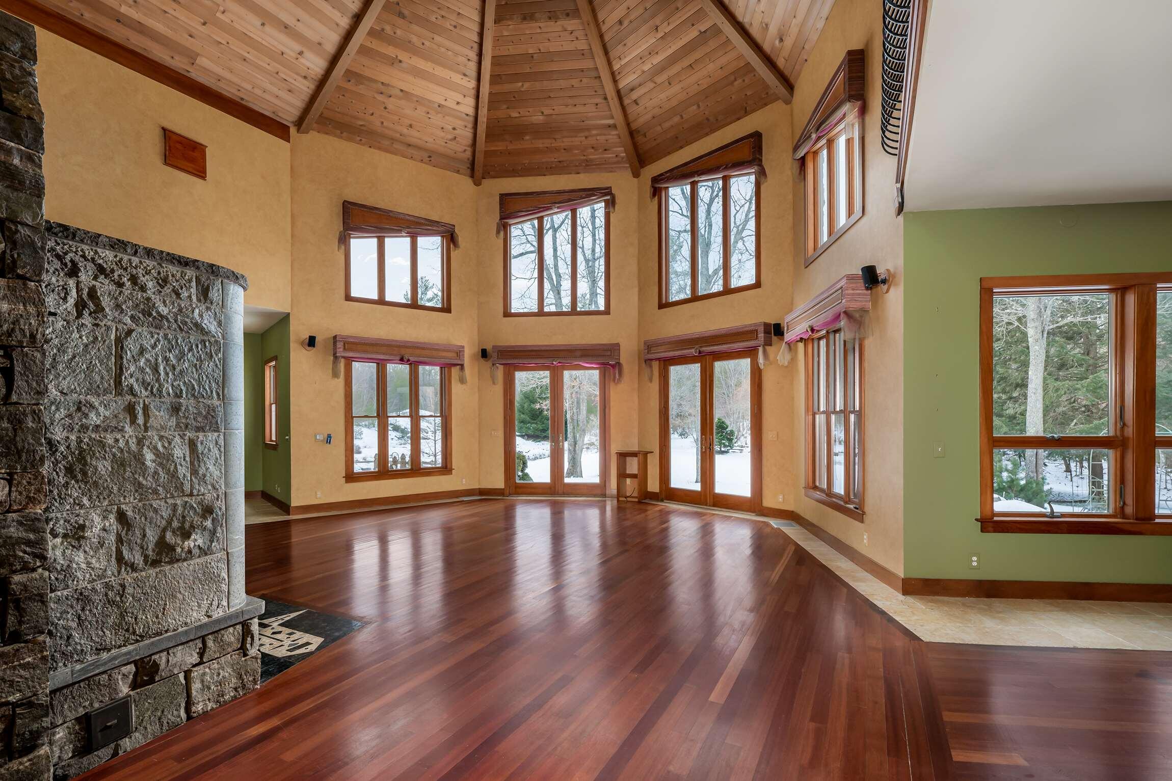 3 Rokonomo Way York, ME 03902 - Photo 12 of 41 12-Living Room 1
