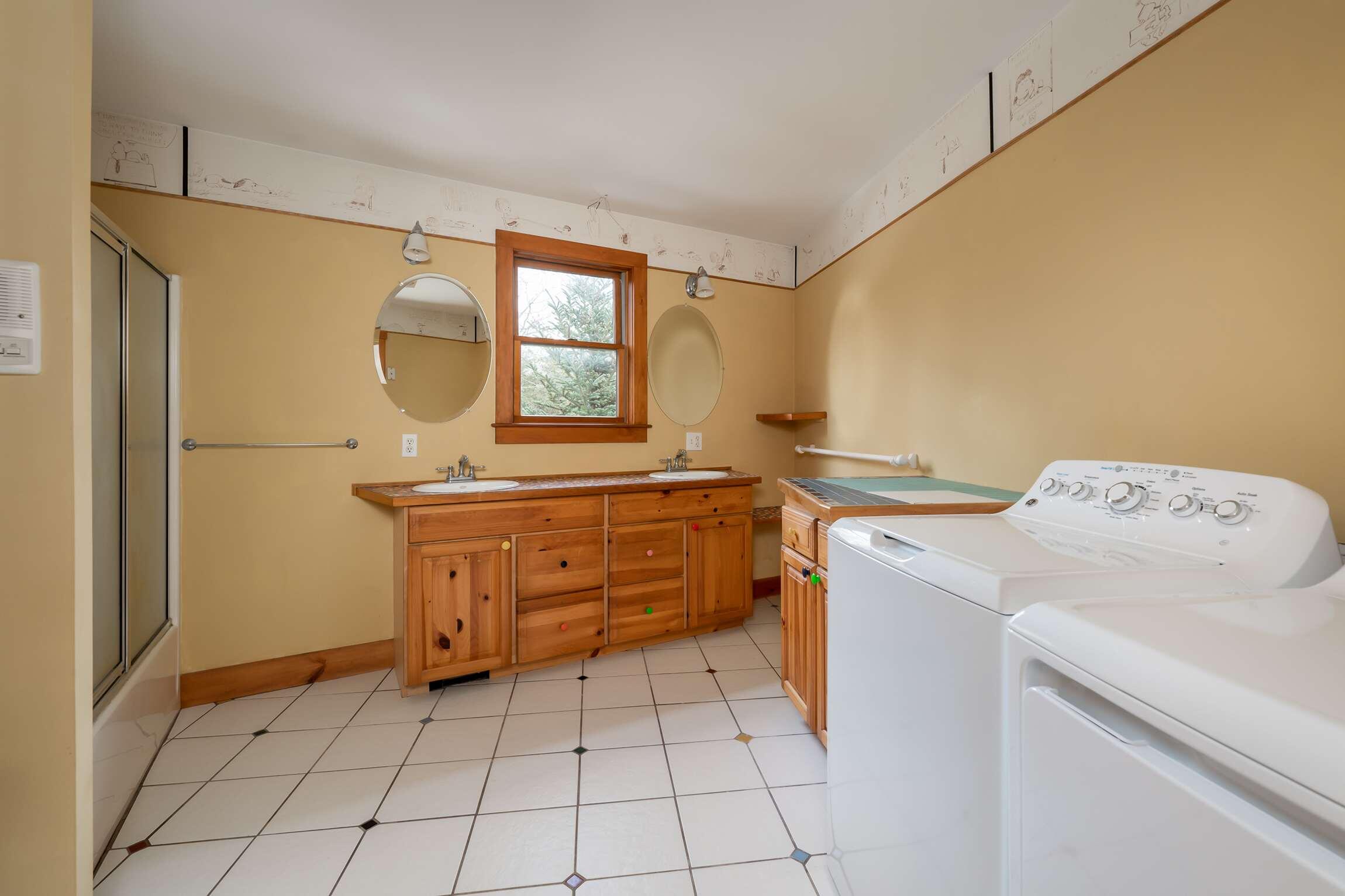 3 Rokonomo Way York, ME 03902 - Photo 34 of 41 29-Bathroom 2 Laundry