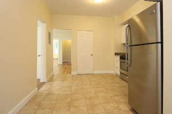 $3,000 | 114 Everett Street, Unit 2, Boston, MA 02128