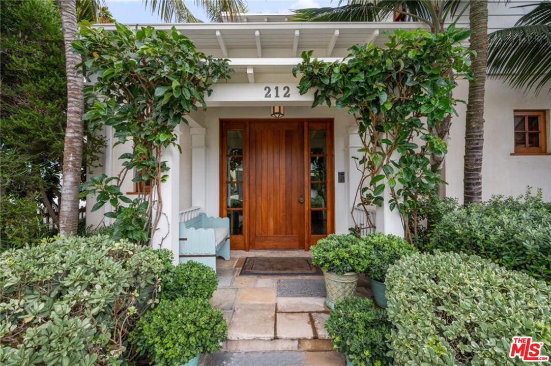 212 The Strand Manhattan Beach, CA 90266 - Photo 3 of 74 front view of a house