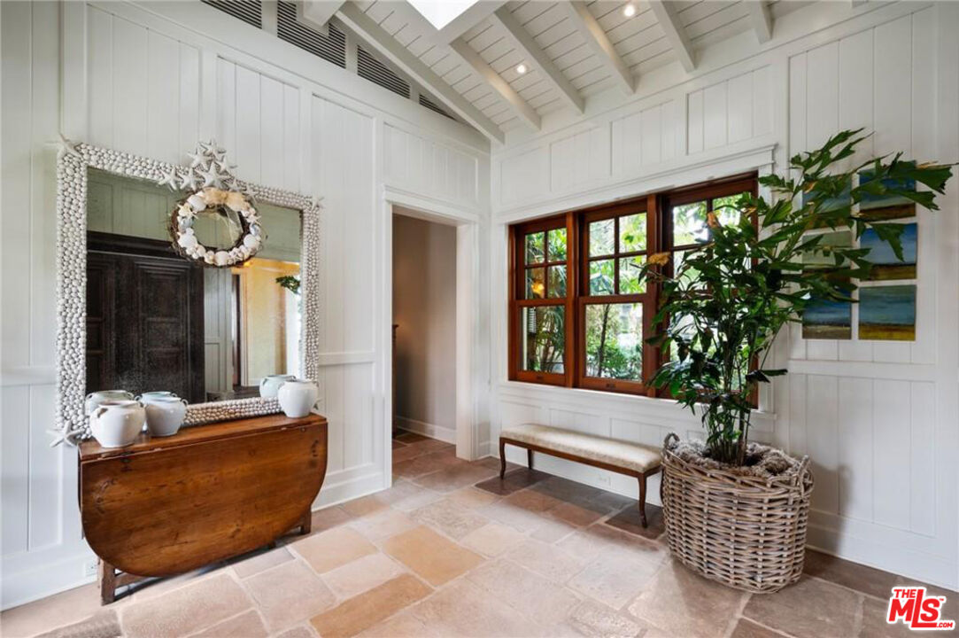 212 The Strand Manhattan Beach, CA 90266 - Photo 4 of 74