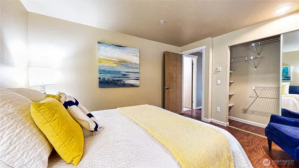 $352,500 | 23301 Cedar Way, Unit U102, Mountlake Terrace, WA 98043