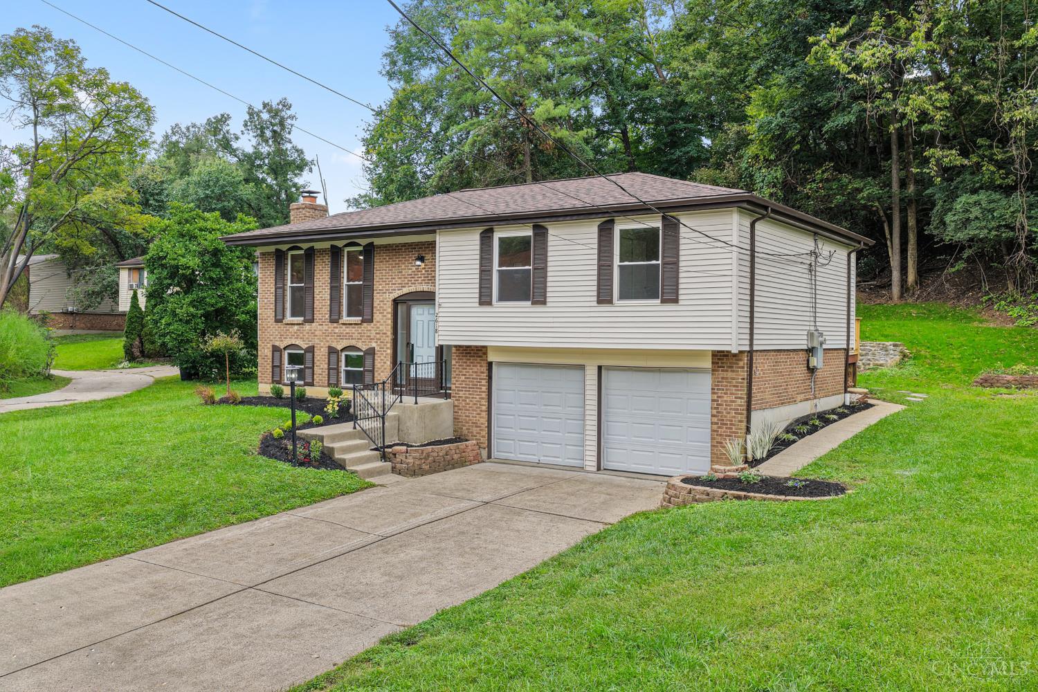 2618 Hunt Road Reading, OH 45236 - Photo 3 of 34 Gallery Image 3