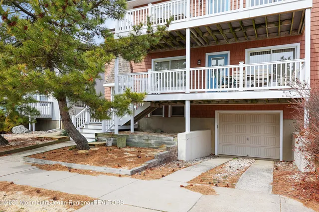 $3,550 | 1 New Jersey Avenue, Unit 2, Lavallette, NJ 08735