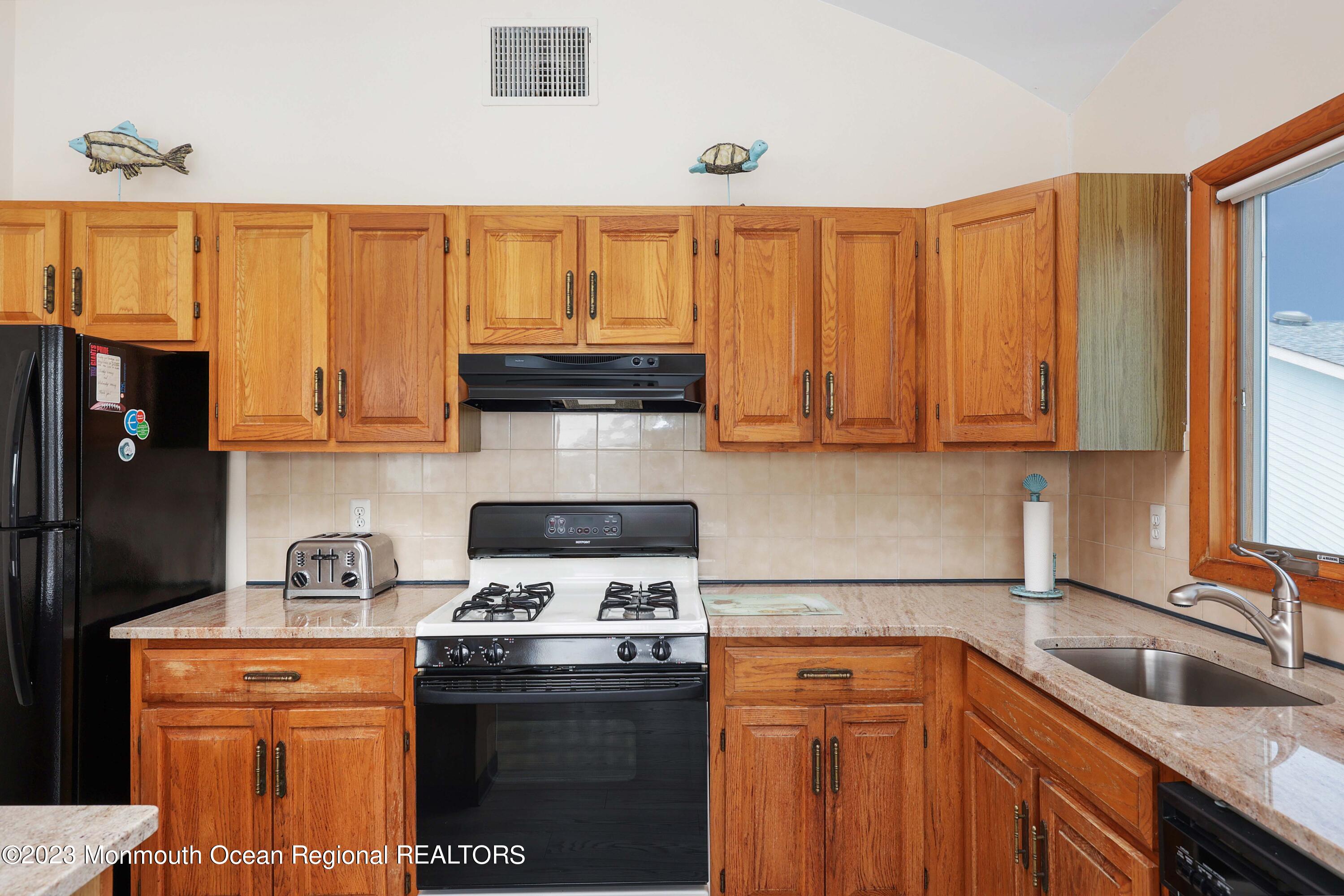 1 New Jersey Avenue, Unit 2 Lavallette, NJ 08735 - Photo 10 of 24 758A0792