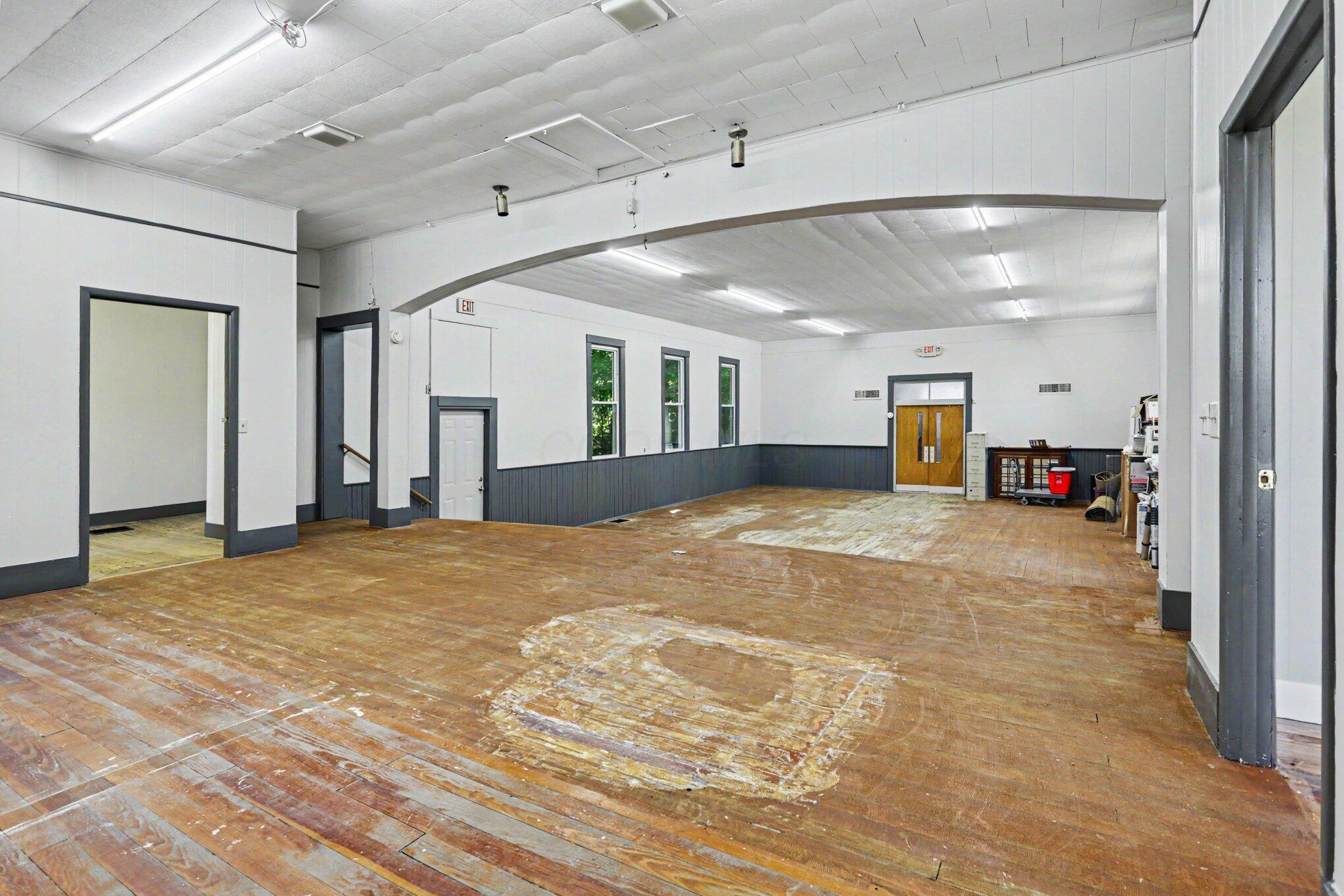 9030 Columbus Road Mount Vernon, OH 43050 - Photo 15 of 39 009_file_5417
