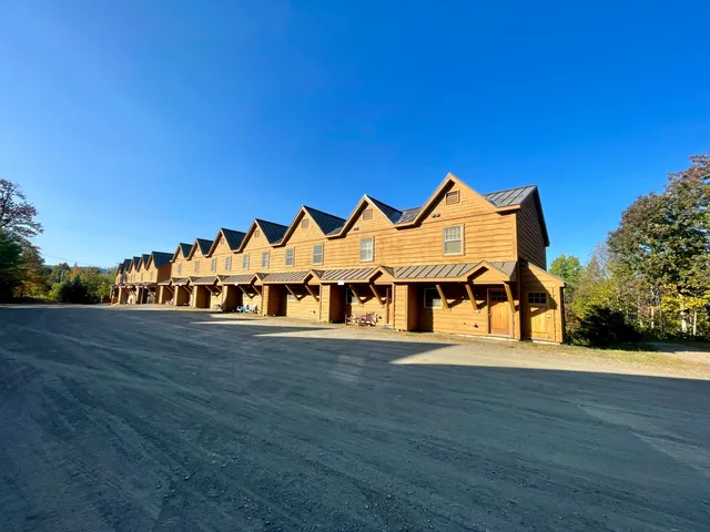 $824,000 | 5011 Black Bear Run, Unit 5011, Carrabassett Valley, ME 04947
