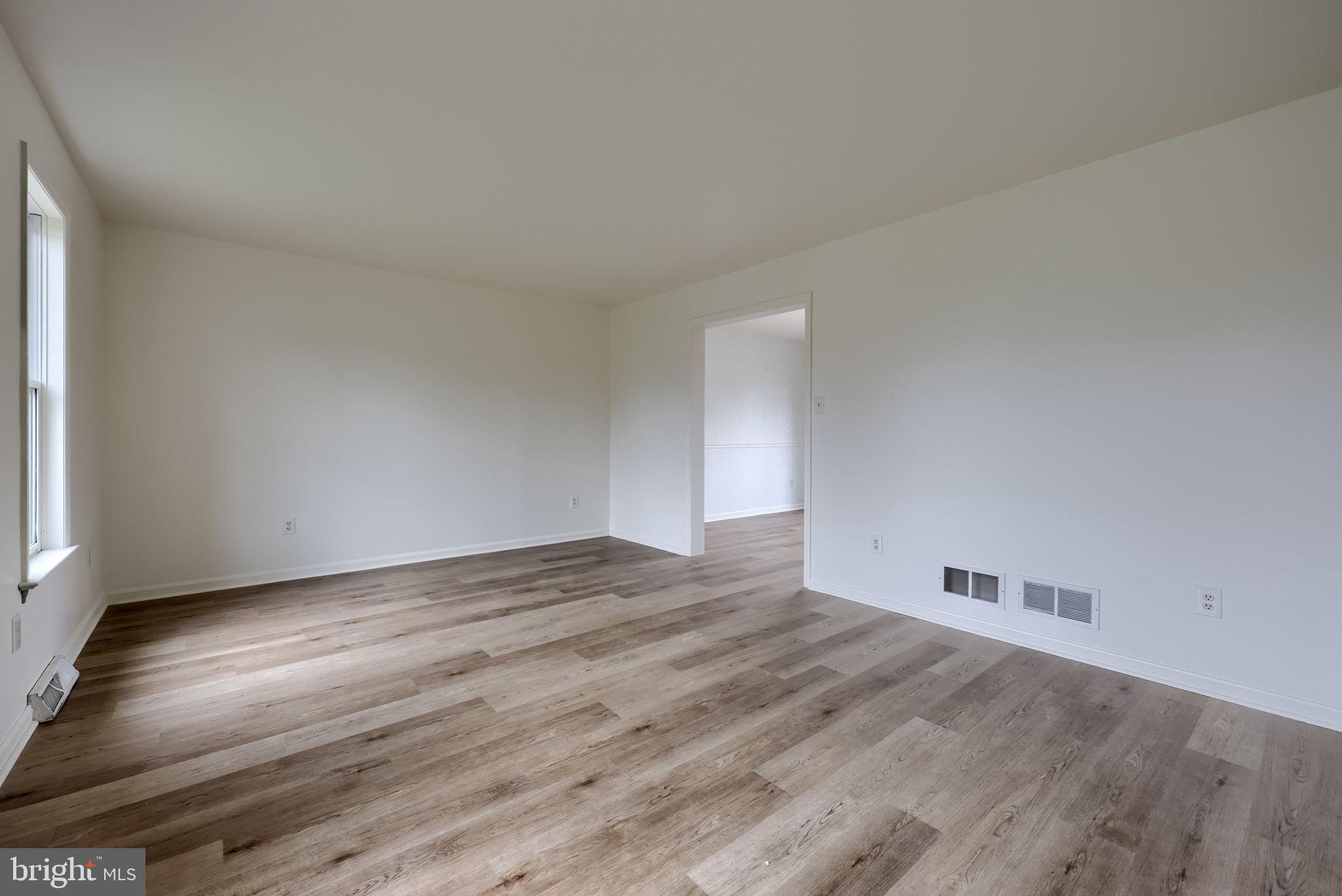 1001 Rebecca Drive Lititz, PA 17543 - Photo 17 of 49 Spacious, light-filled living area.