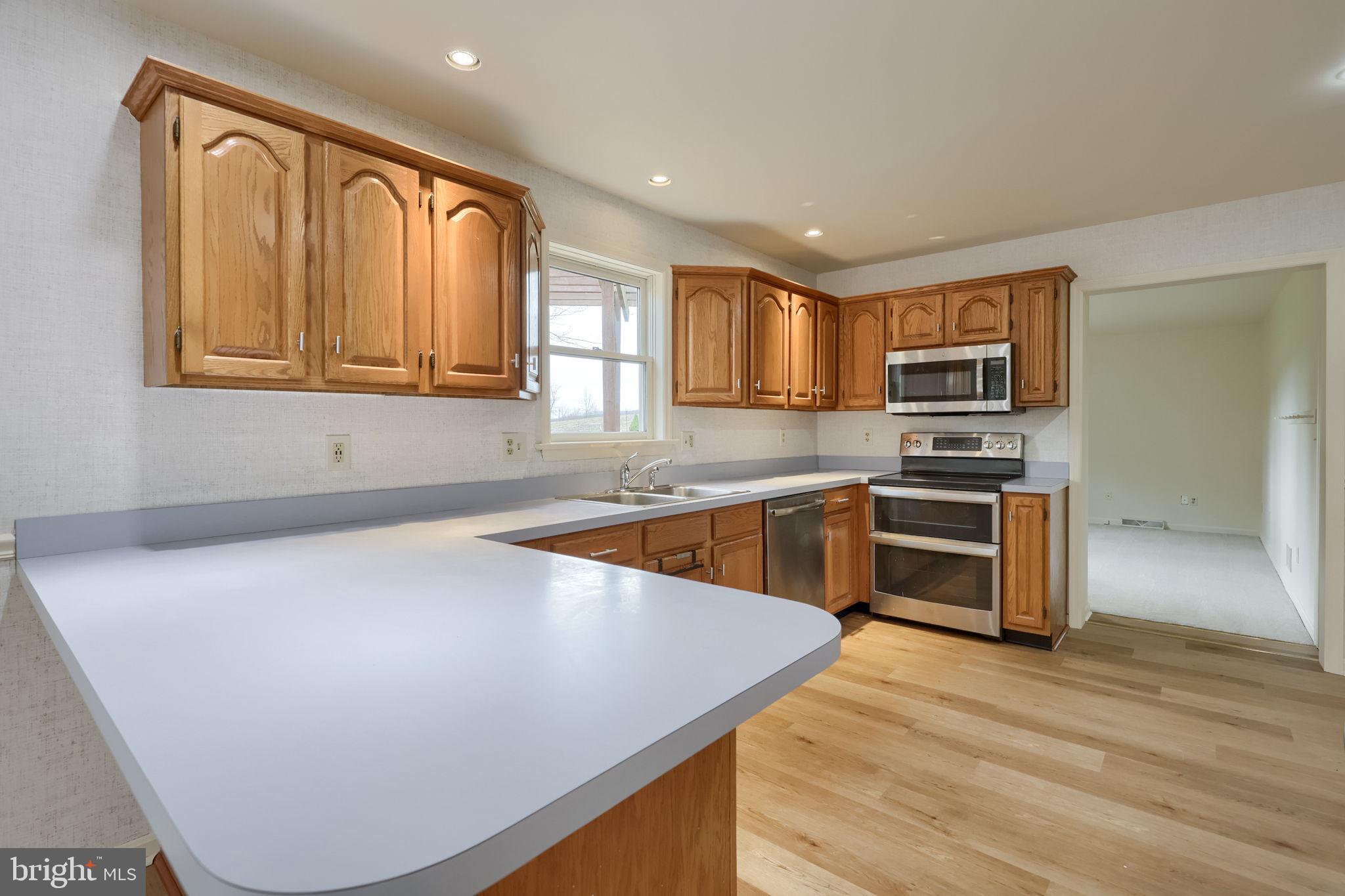 1001 Rebecca Drive Lititz, PA 17543 - Photo 10 of 49 Bright and inviting kitchen space.