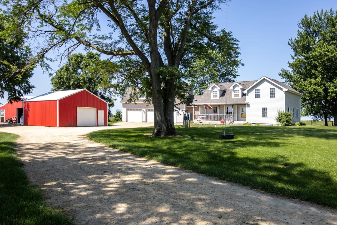 3793 Flora Church Road Kirkland, IL 60146 - Photo 4 of 41 Gallery Image 4