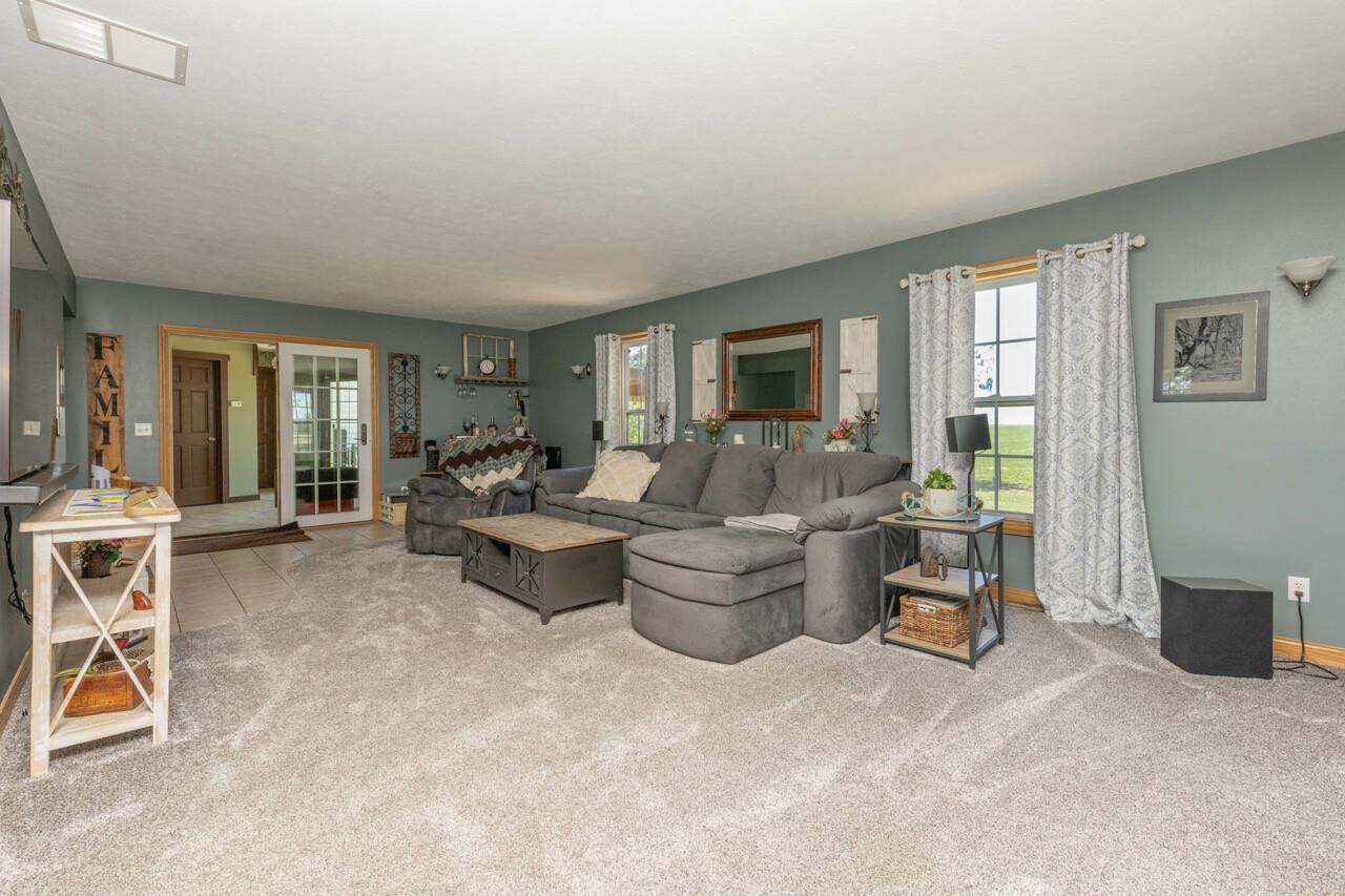 3793 Flora Church Road Kirkland, IL 60146 - Photo 9 of 41 Gallery Image 9