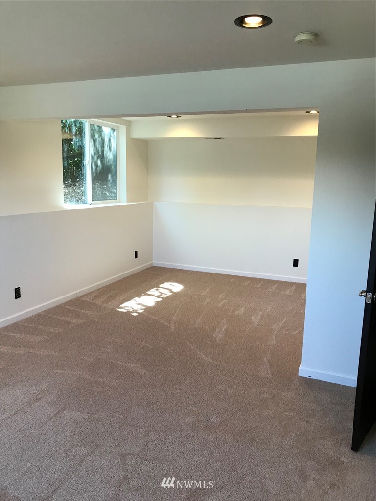 7410 Upper Ridge Road Everett, WA 98203 - Photo 16 of 22