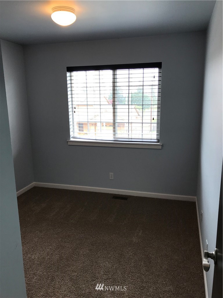 7410 Upper Ridge Road Everett, WA 98203 - Photo 9 of 22