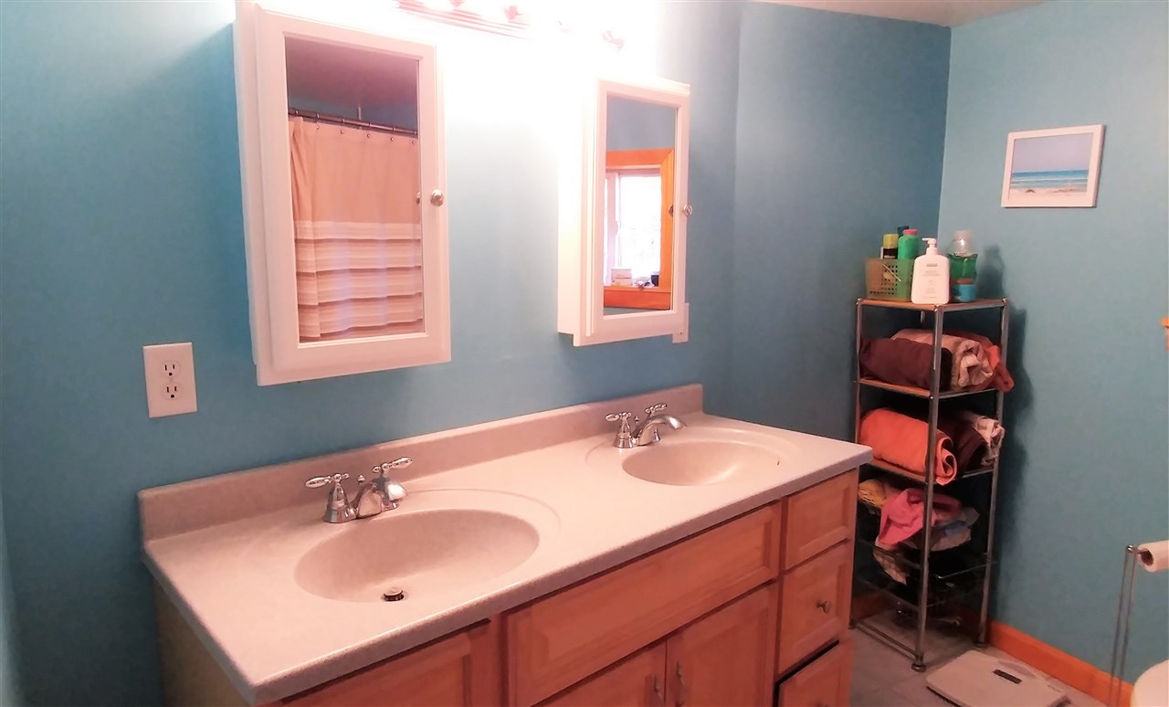 33 Circle Road Milton, VT 05468 - Photo 20 of 28