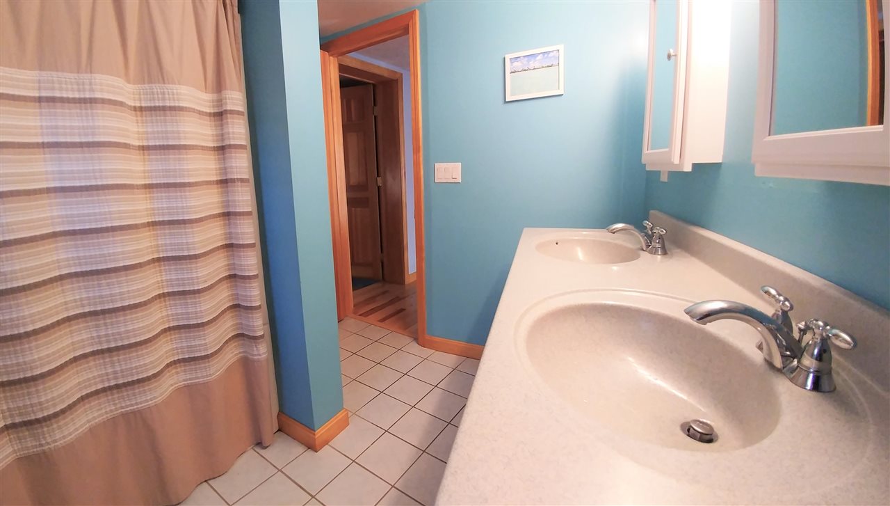 33 Circle Road Milton, VT 05468 - Photo 21 of 28