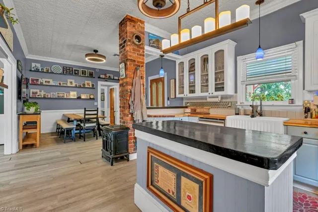 $499,000 | 206 North Brook Street, Wilkesboro, NC 28697