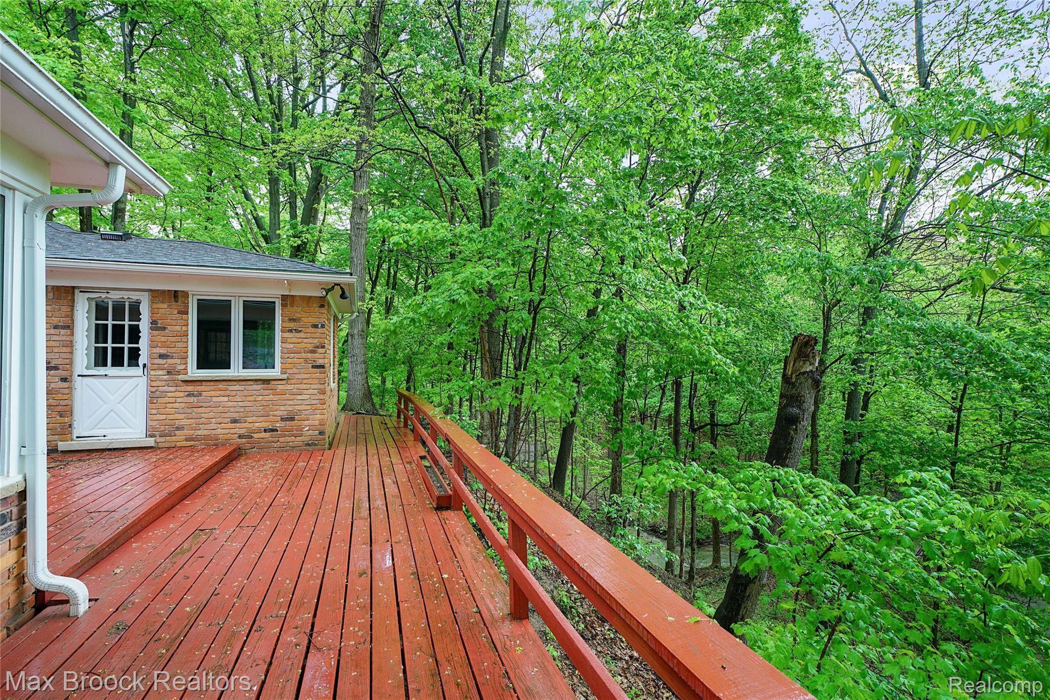 34468 Quaker Valley Road Farmington, MI 48331 - Photo 21 of 28 lower_DSC05314.jpg